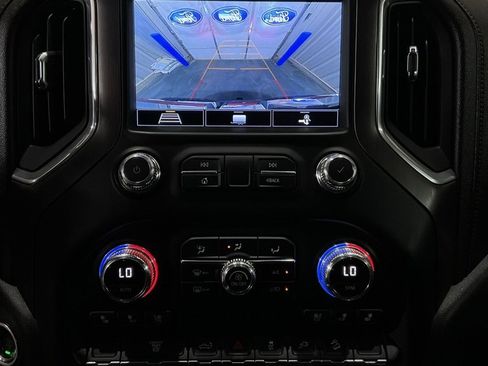 Used 2020 GMC Sierra 2500 AT4 w/ AT4 Preferred Package image 18