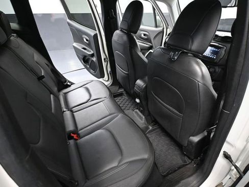 Used 2019 Jeep Renegade Limited w/ Safety and Security Group image 38