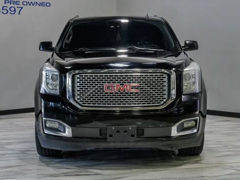 Used 2015 GMC Yukon Denali w/ Touring Package AWD/4WD image 9