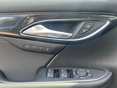 Used 2025 Buick Envision Preferred AWD/4WD image 26