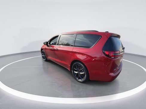 New 2026 Chrysler Pacifica Limited w/ S Appearance Package FWD image 6