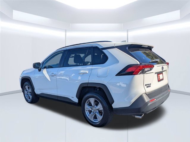 Used 2025 Toyota RAV4 LE AWD/4WD image 7