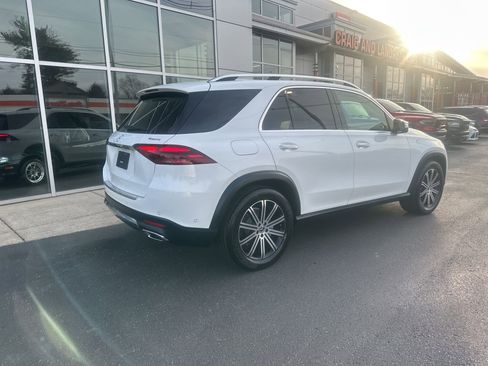 Used 2025 Mercedes-Benz GLE 350 4MATIC image 3