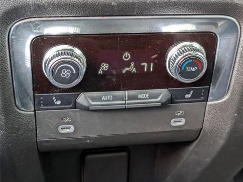 Certified 2023 GMC Yukon Denali image 17