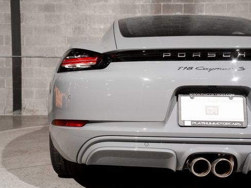 Used 2025 Porsche 718 Cayman S RWD image 31