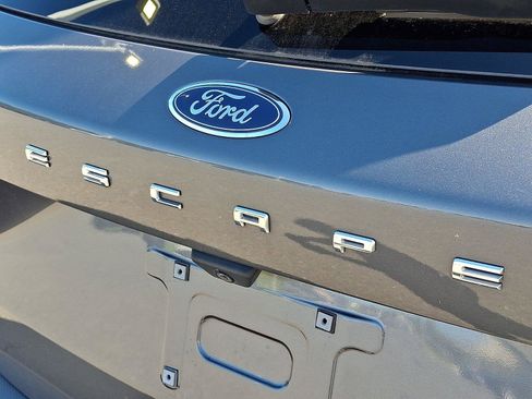 Used 2022 Ford Escape SEL AWD/4WD image 30