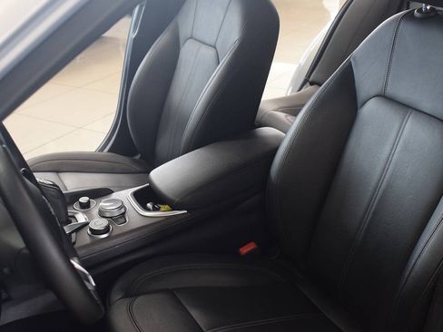 Used 2022 Alfa Romeo Giulia Ti RWD image 42