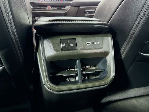 Used 2025 Dodge Charger Daytona R/T w/ Plus Group AWD/4WD image 13