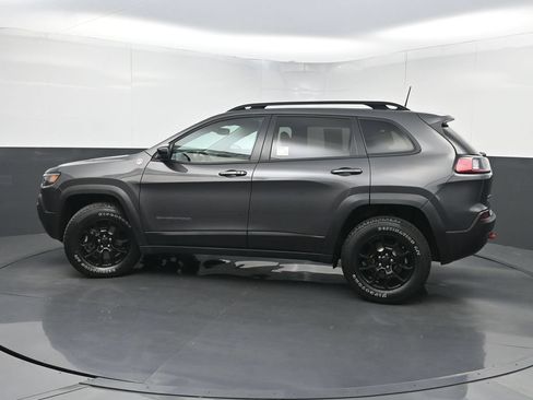 Used 2022 Jeep Cherokee Trailhawk w/ Premium Leather Package AWD/4WD image 41