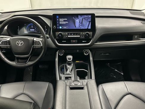 Certified 2024 Toyota Grand Highlander AWD image 26