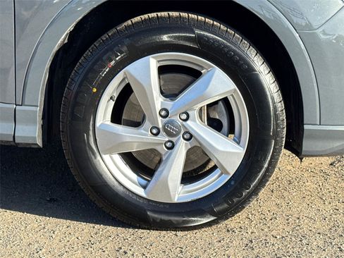 Used 2020 Audi Q3 2.0T Premium Plus w/ Premium Plus Package AWD/4WD image 6