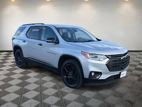 Used 2021 Chevrolet Traverse Premier w/ Redline Edition AWD/4WD image 3