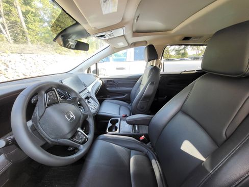 Used 2026 Honda Odyssey EX-L image 10