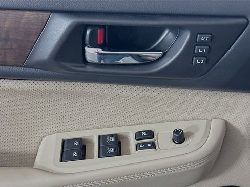 Used 2017 Subaru Outback 2.5i Limited image 21