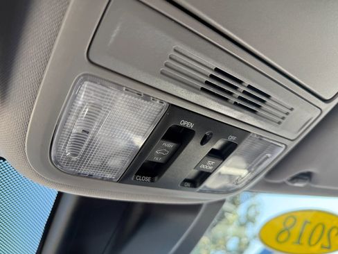 Used 2018 Honda Odyssey EX-L image 33