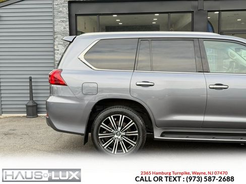 Used 2018 Lexus LX 570 4WD w/ Luxury Package image 8