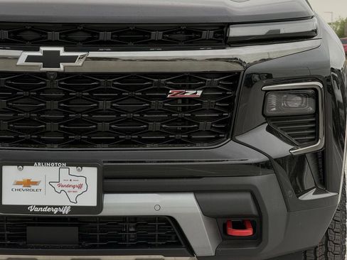 New 2026 Chevrolet Traverse Z71 w/ Enhanced Driving Package image 8