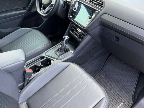 Used 2023 Volkswagen Tiguan SE R-Line FWD image 19