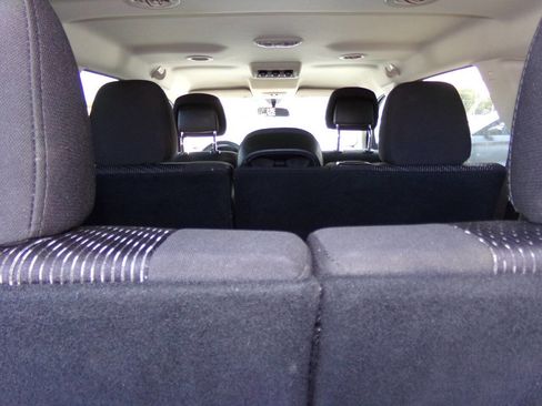 Used 2017 Dodge Journey SE w/ Flexible Seating Group image 21