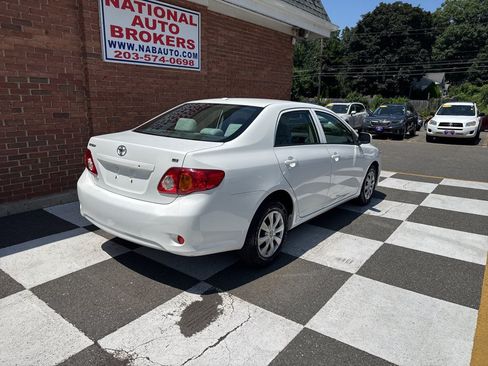 Used 2009 Toyota Corolla LE FWD image 3