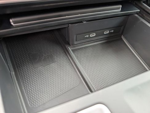 Used 2024 Volkswagen Atlas SE image 28