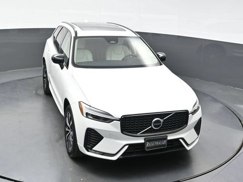 Used 2024 Volvo XC60 B5 Core w/ Protection Package Premier AWD/4WD image 28