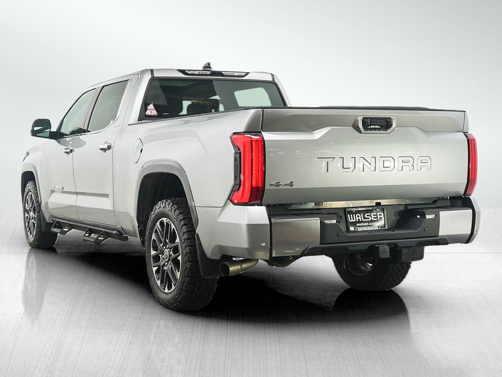 Used 2022 Toyota Tundra Limited AWD/4WD image 3