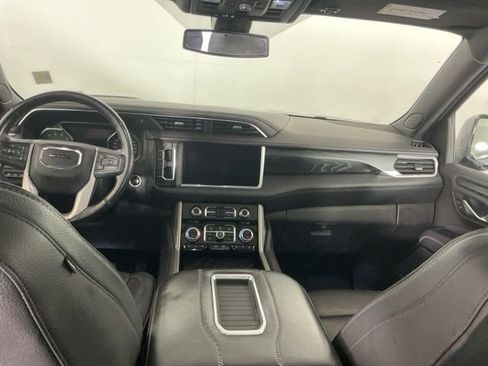 Used 2021 GMC Yukon XL Denali AWD/4WD image 24