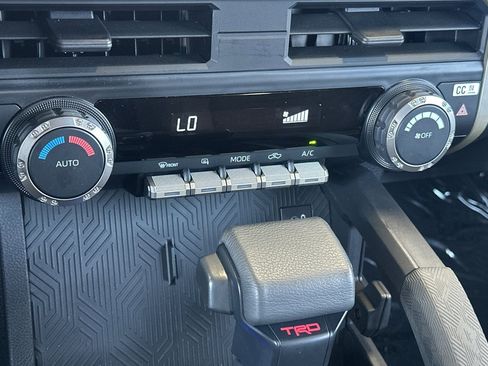 Certified 2026 Toyota Tacoma TRD Sport AWD/4WD image 17