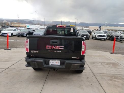 Used 2022 GMC Canyon AT4 image 6