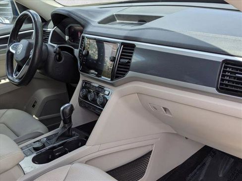 Used 2022 Volkswagen Atlas SEL Premium image 23