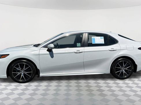 Used 2023 Toyota Camry SE FWD image 8