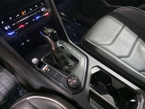 Used 2022 Volkswagen Tiguan SEL R-Line image 26