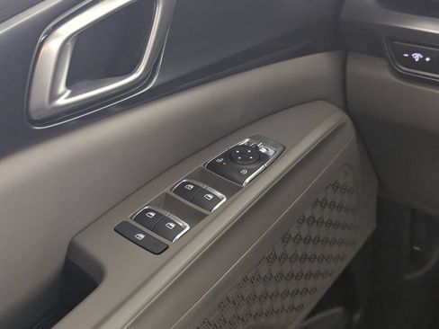 Used 2026 Kia Carnival LX FWD image 15