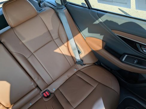 Used 2022 Subaru Outback Touring AWD/4WD image 14