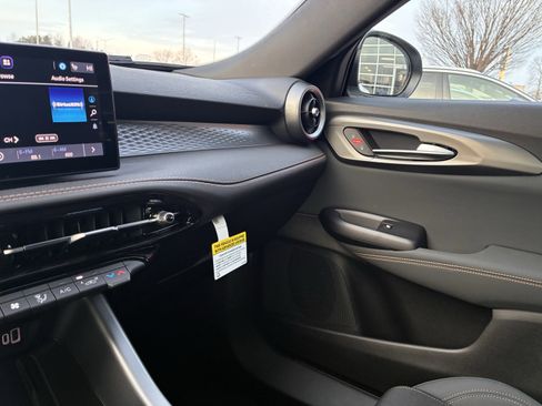 New 2026 Alfa Romeo Tonale Sprint image 22