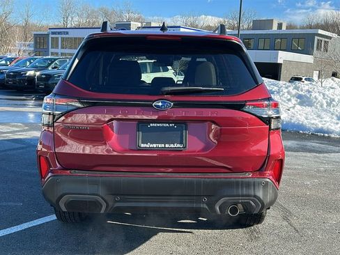 Certified 2025 Subaru Forester Limited image 5