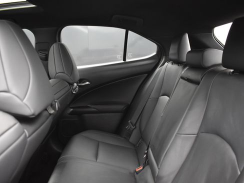 Used 2019 Lexus UX 250h F Sport w/ F Sport Premium Package image 7