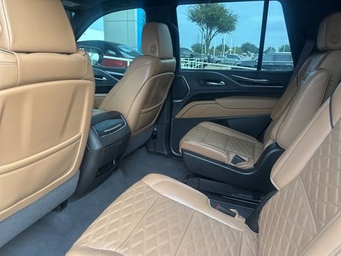 Used 2022 Cadillac Escalade Sport w/ Touring Package image 7