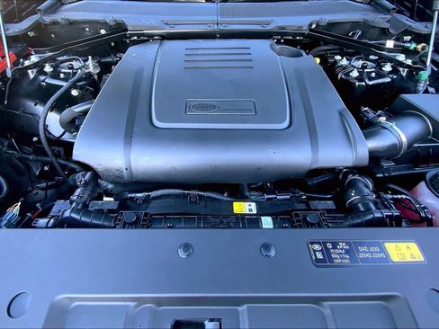 New 2026 Land Rover Defender 110 S image 16