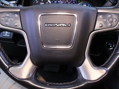 Used 2020 GMC Yukon Denali image 24