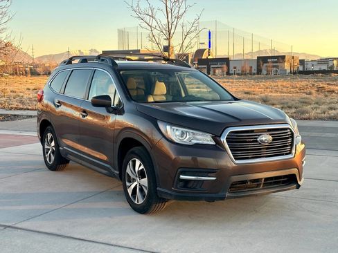 Used 2021 Subaru Ascent Premium w/ Convenience Package AWD/4WD image 3