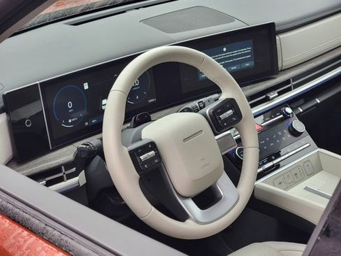 Used 2024 Hyundai Santa Fe Limited image 15