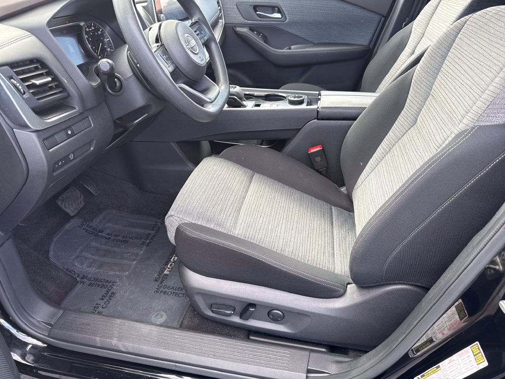 Used 2023 Nissan Rogue SV AWD/4WD image 17