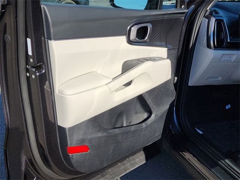 New 2026 Kia Sorento S image 11