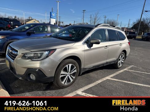 Used 2018 Subaru Outback 3.6R Limited image 2