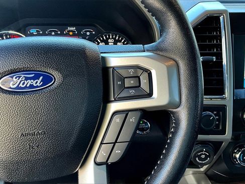 Used 2017 Ford F150 Lariat image 16