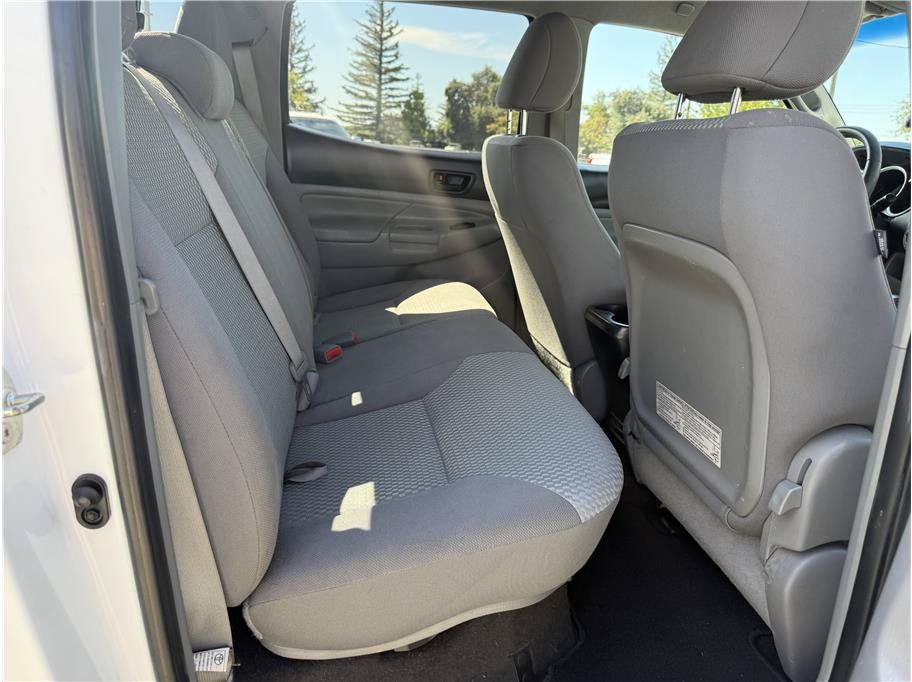 Used 2012 Toyota Tacoma 4x4 Double Cab image 16