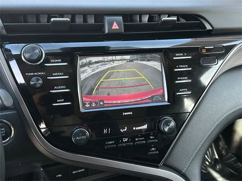 Certified 2020 Toyota Camry SE image 27