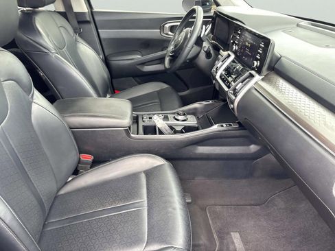 Used 2021 Kia Sorento S FWD image 19